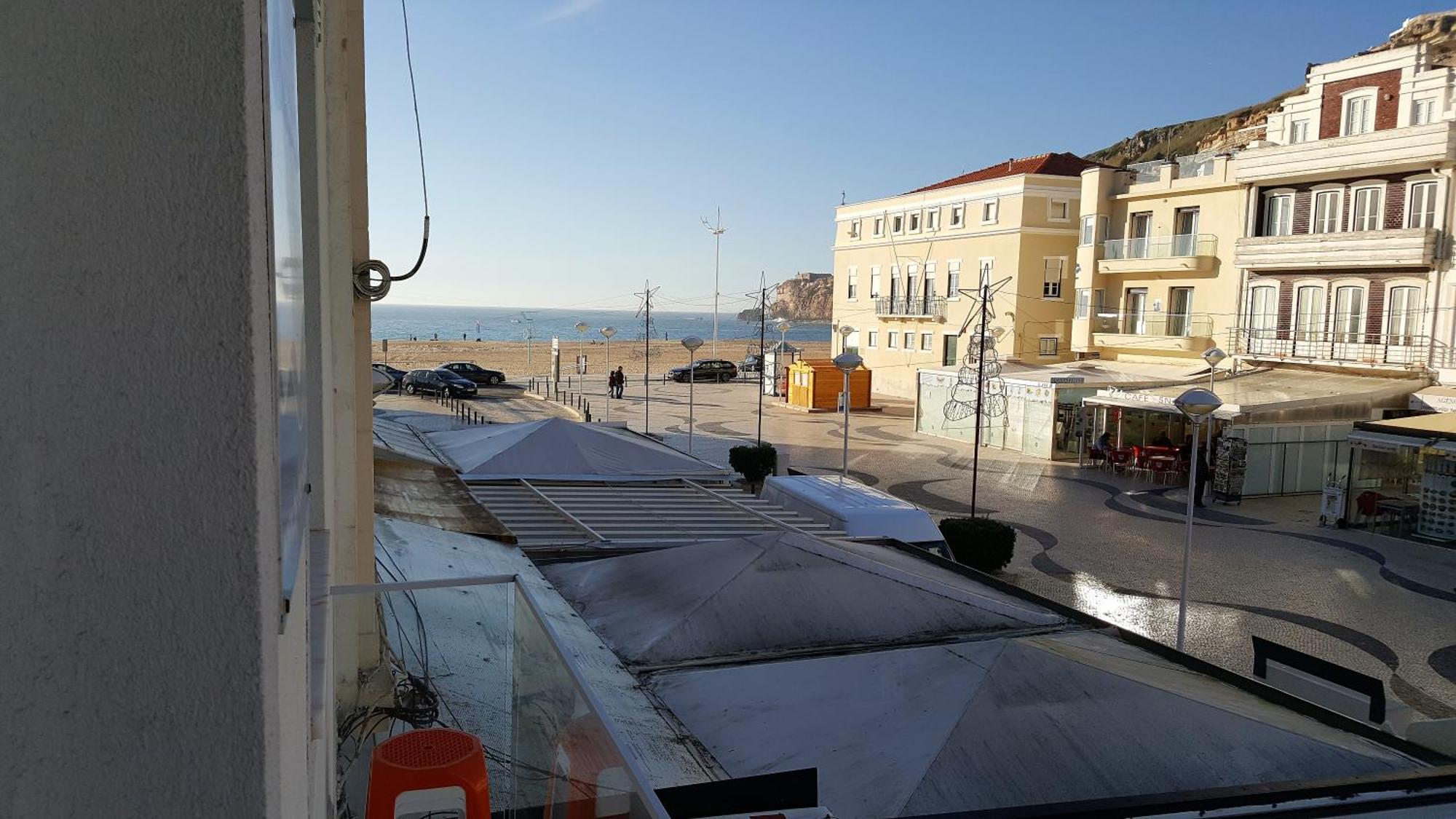 By The Sea - Nazare Bed & Breakfast Dış mekan fotoğraf