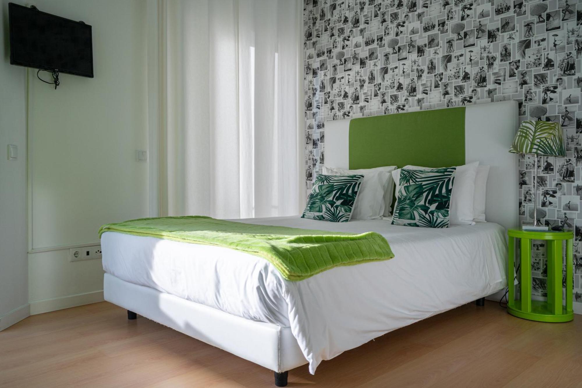 By The Sea - Nazare Bed & Breakfast Dış mekan fotoğraf