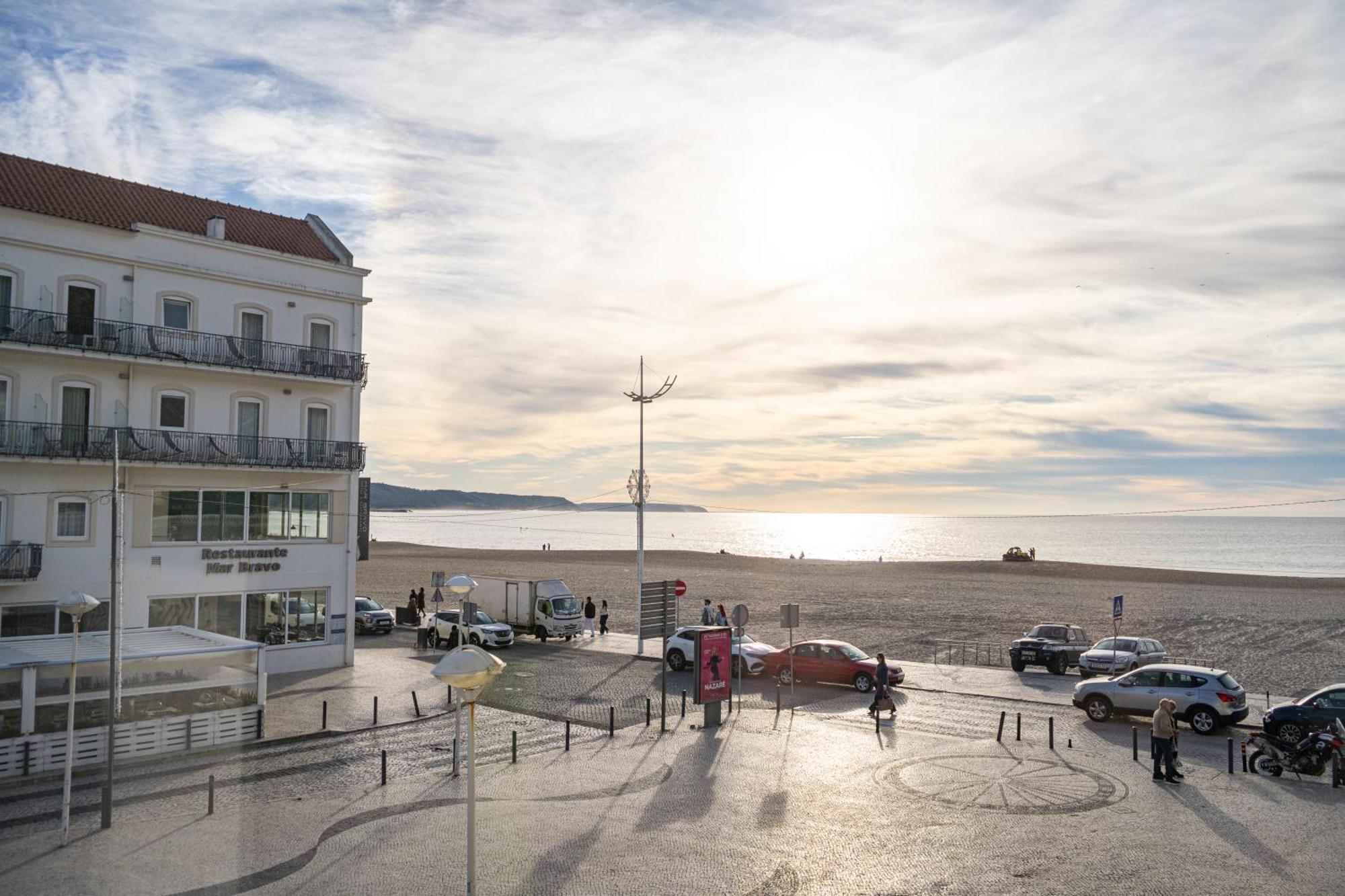 By The Sea - Nazare Bed & Breakfast Dış mekan fotoğraf