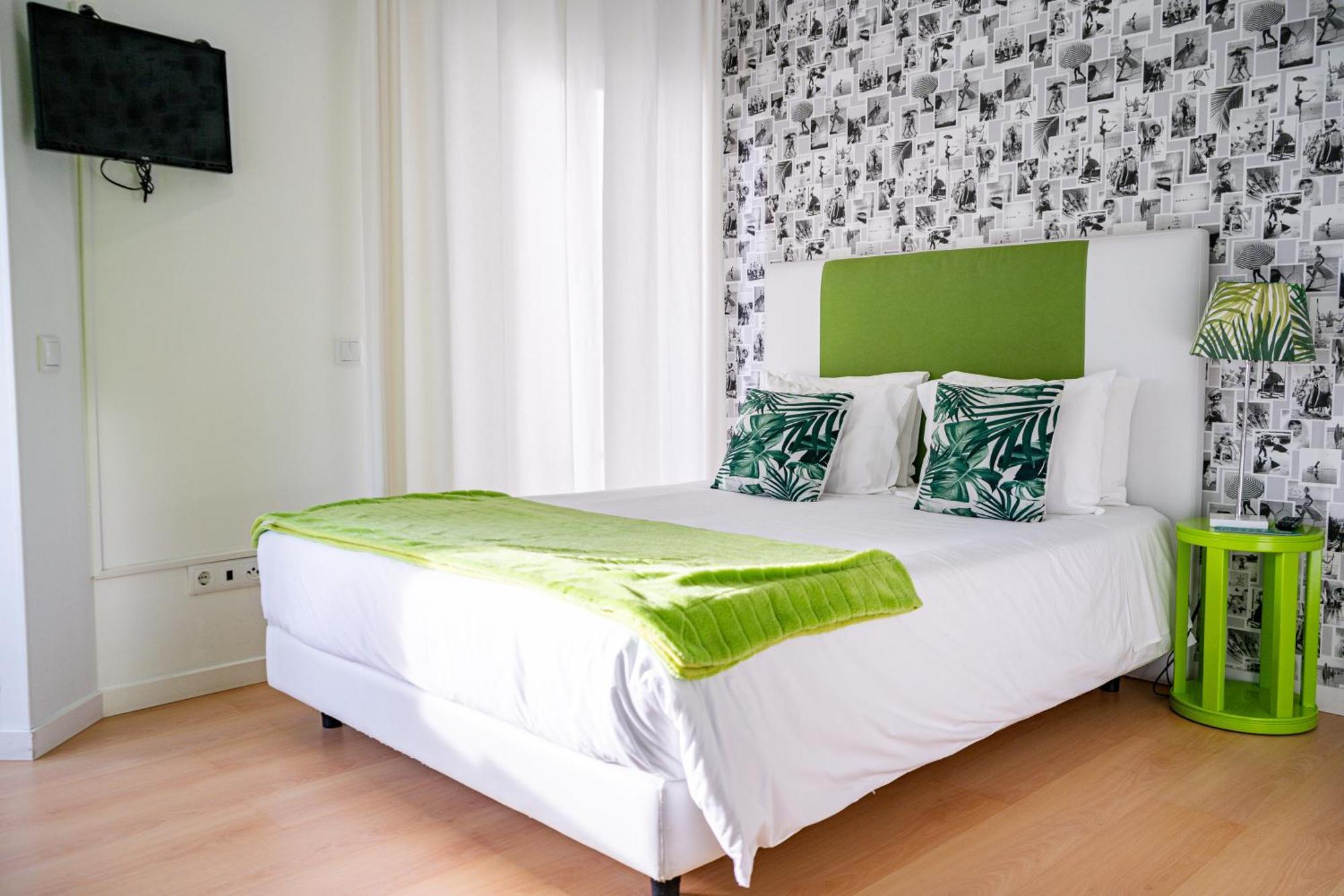 By The Sea - Nazare Bed & Breakfast Dış mekan fotoğraf