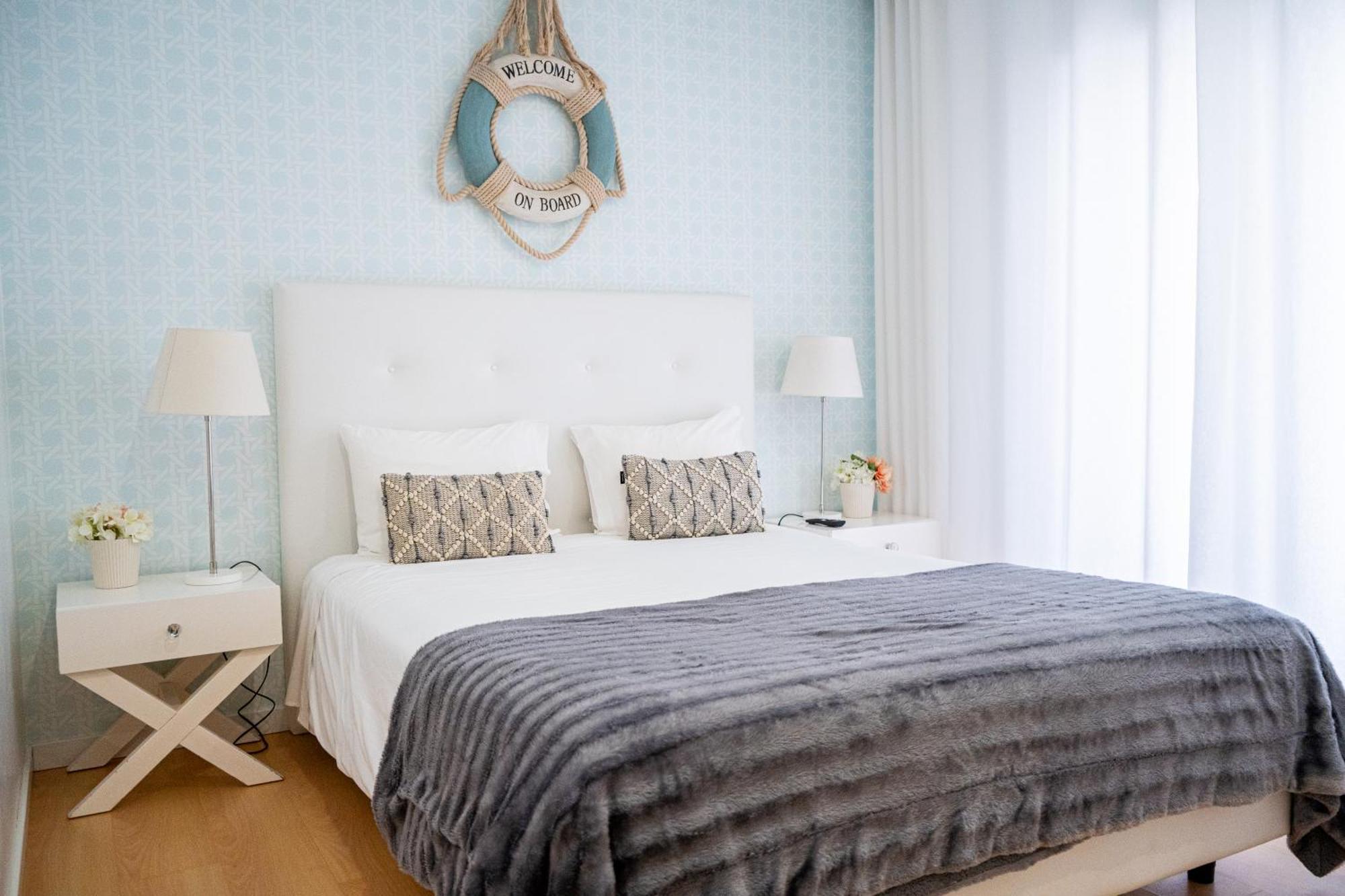 By The Sea - Nazare Bed & Breakfast Dış mekan fotoğraf