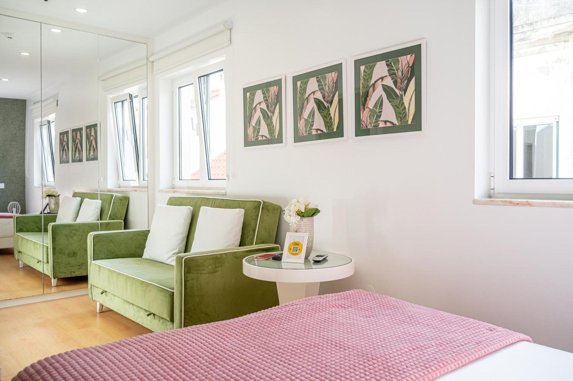 By The Sea - Nazare Bed & Breakfast Dış mekan fotoğraf