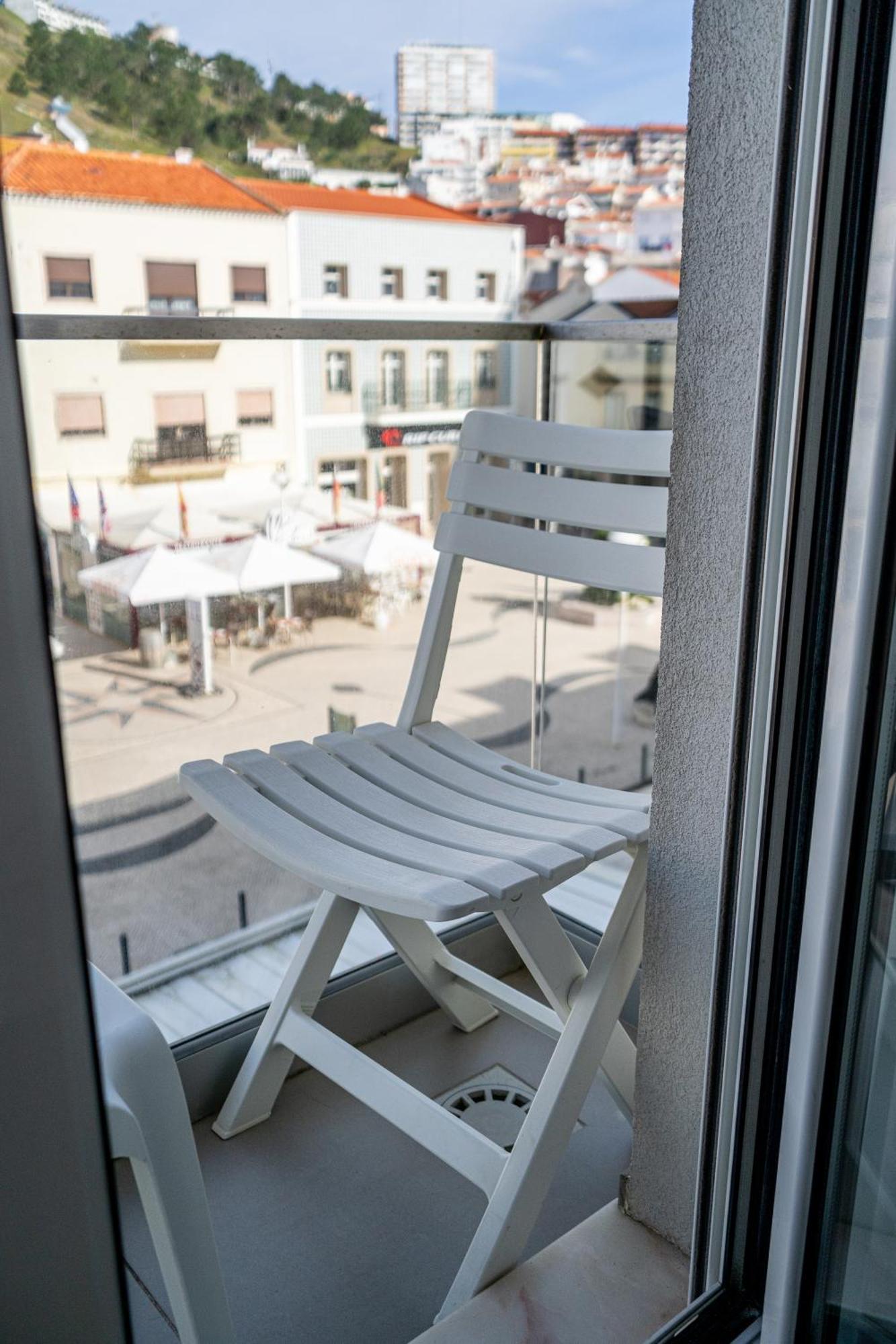 By The Sea - Nazare Bed & Breakfast Dış mekan fotoğraf
