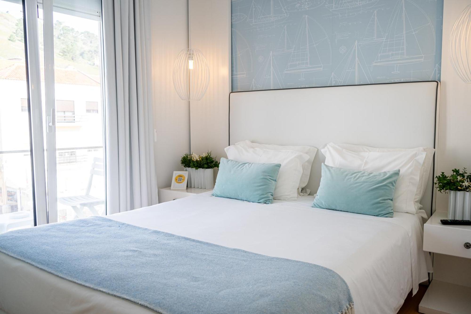 By The Sea - Nazare Bed & Breakfast Dış mekan fotoğraf