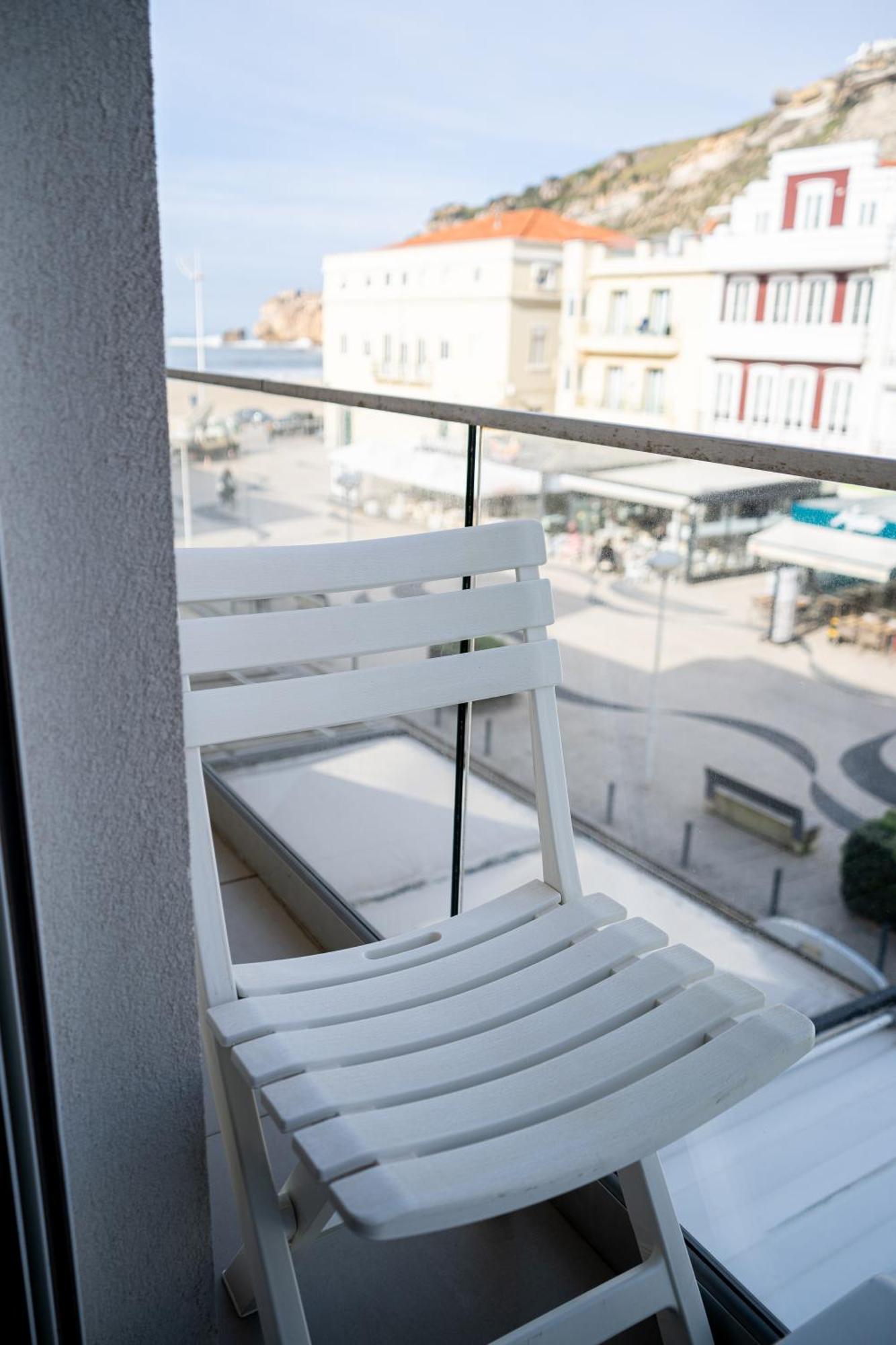 By The Sea - Nazare Bed & Breakfast Dış mekan fotoğraf