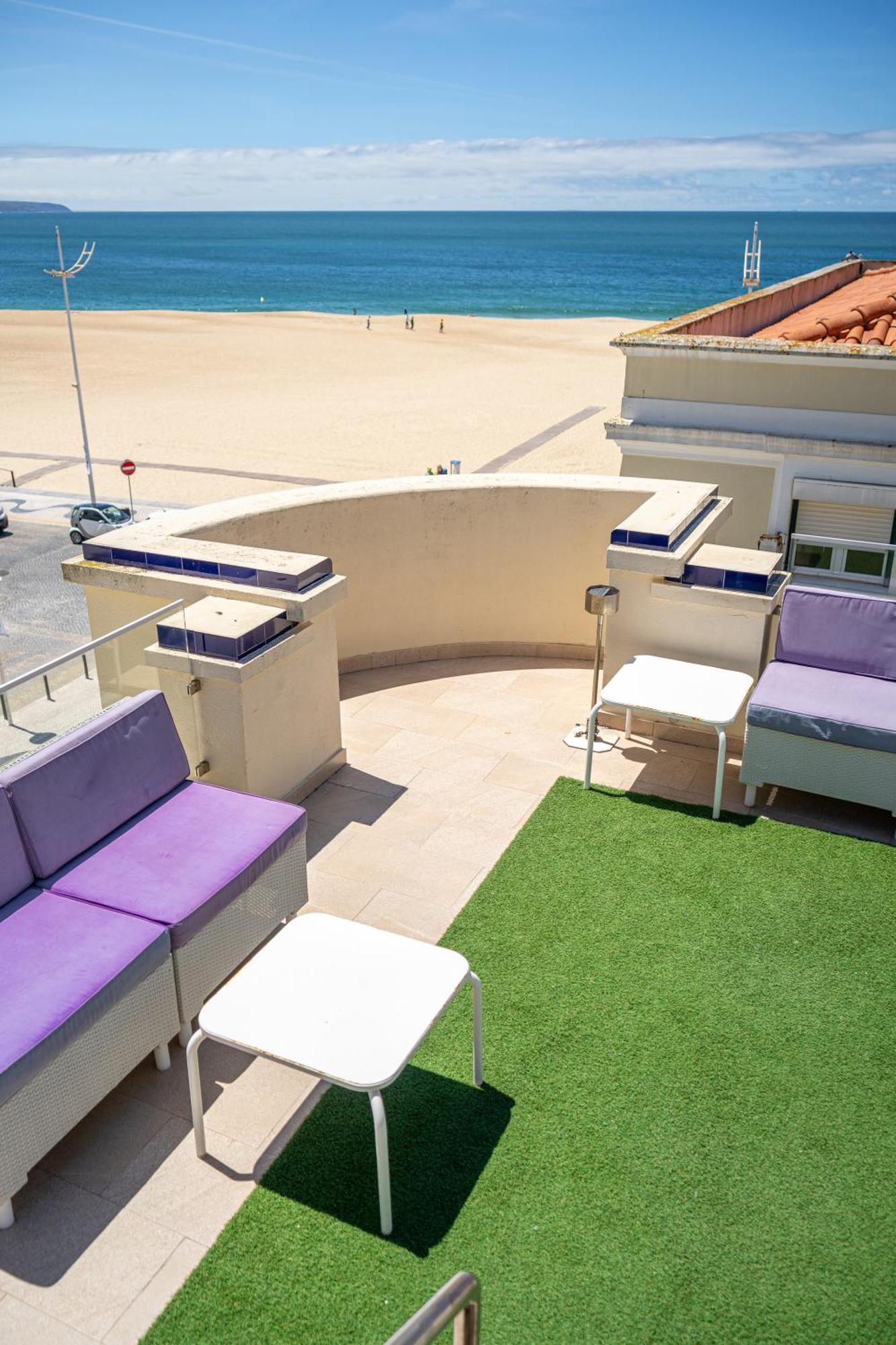 By The Sea - Nazare Bed & Breakfast Dış mekan fotoğraf